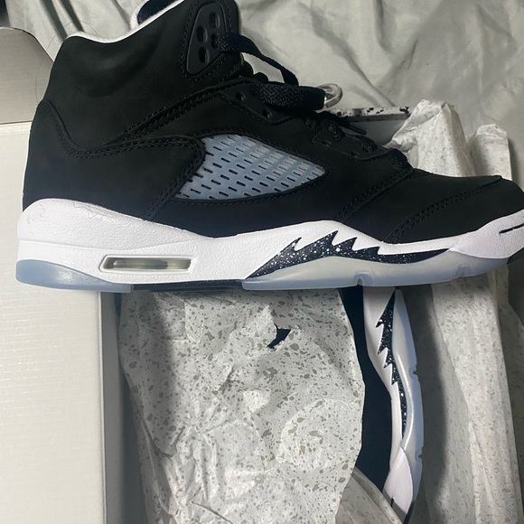 New with tags retro 5 Oreo’s. - Picture 2 of 3